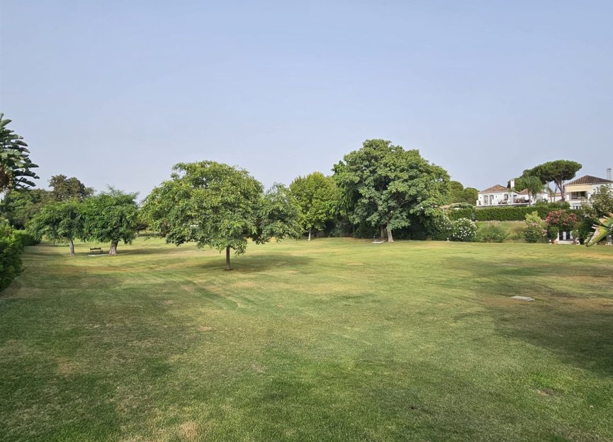 Resale - Ground floor apartment - Estepona - Benamara