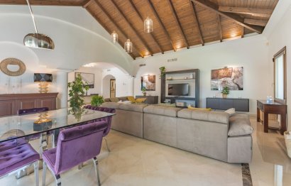 Resale - House - Detached Villa - Marbella - Nueva Andalucia