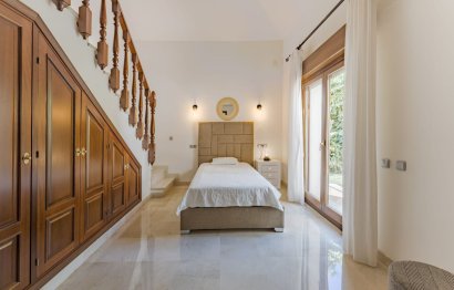 Resale - House - Detached Villa - Marbella - Nueva Andalucia