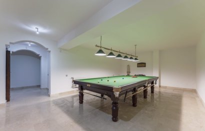 Resale - House - Detached Villa - Marbella - Nueva Andalucia