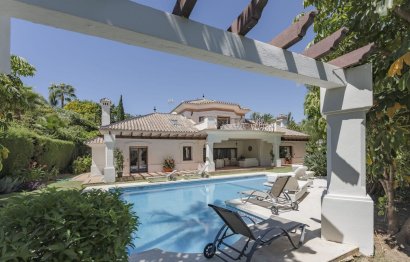 Resale - House - Detached Villa - Marbella - Nueva Andalucia