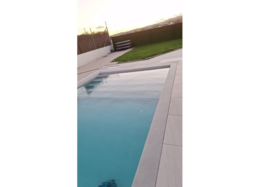 Resale - House - Detached Villa - Estepona - Estepona Centro