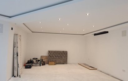 Resale - House - Detached Villa - Estepona - Estepona Centro