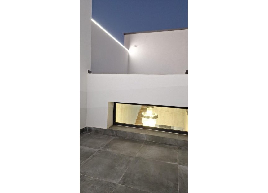 Resale - House - Detached Villa - Estepona - Estepona Centro