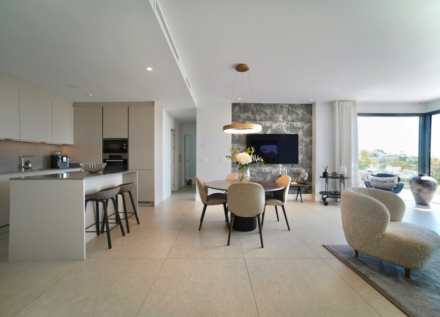 Resale - Apartment - Middle Floor Apartment - Benahavís - La Quinta