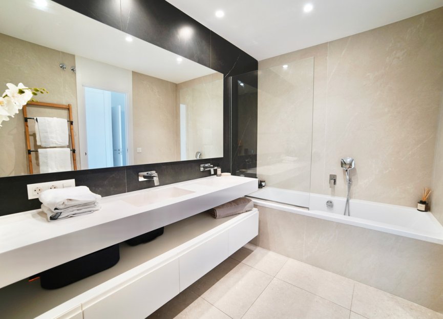 Resale - Apartment - Middle Floor Apartment - Benahavís - La Quinta