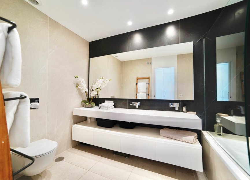 Resale - Apartment - Middle Floor Apartment - Benahavís - La Quinta