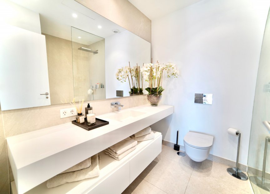 Resale - Apartment - Middle Floor Apartment - Benahavís - La Quinta