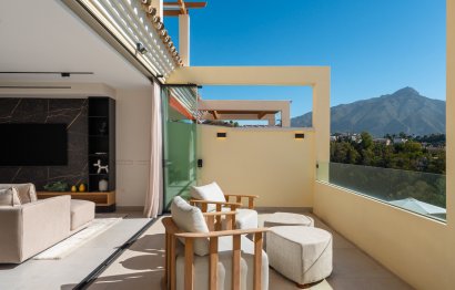 Resale - Apartment - Middle Floor Apartment - Marbella - Nueva Andalucia