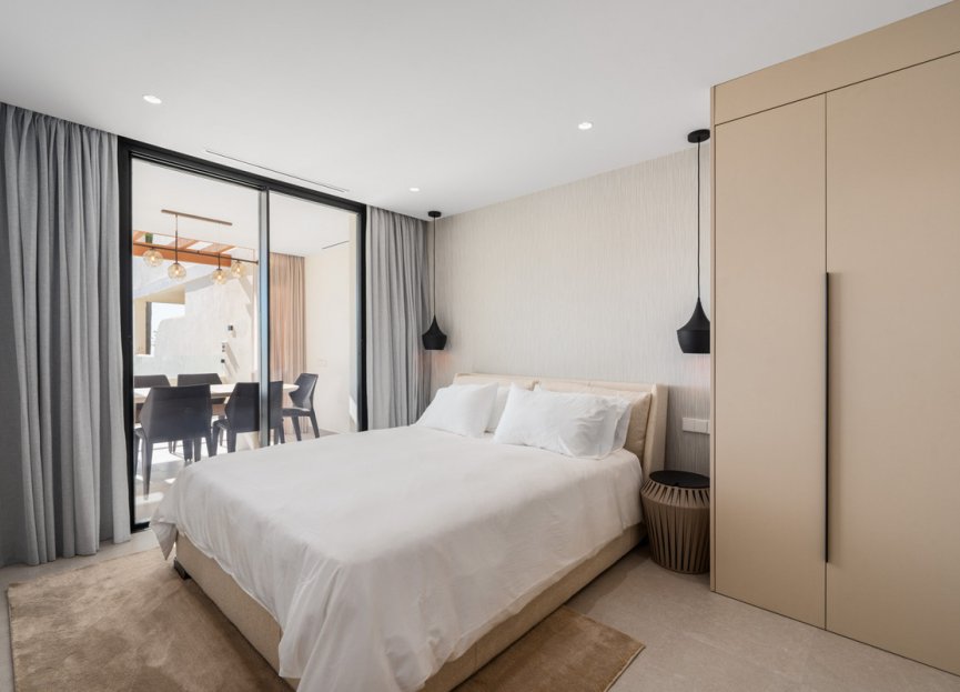 Resale - Apartment - Middle Floor Apartment - Marbella - Nueva Andalucia