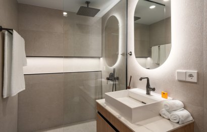 Resale - Apartment - Middle Floor Apartment - Marbella - Nueva Andalucia