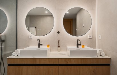 Resale - Apartment - Middle Floor Apartment - Marbella - Nueva Andalucia