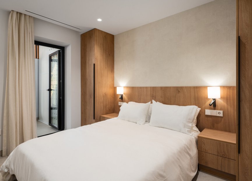 Resale - Apartment - Middle Floor Apartment - Marbella - Nueva Andalucia