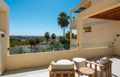 Resale - Apartment - Middle Floor Apartment - Marbella - Nueva Andalucia