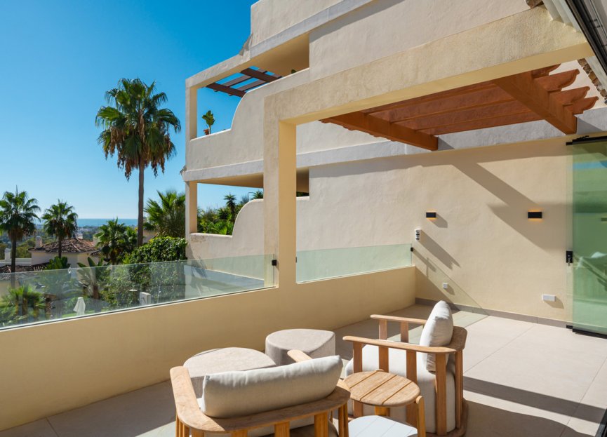 Resale - Apartment - Middle Floor Apartment - Marbella - Nueva Andalucia