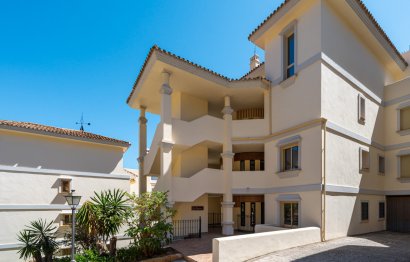 Resale - Apartment - Middle Floor Apartment - Marbella - Nueva Andalucia