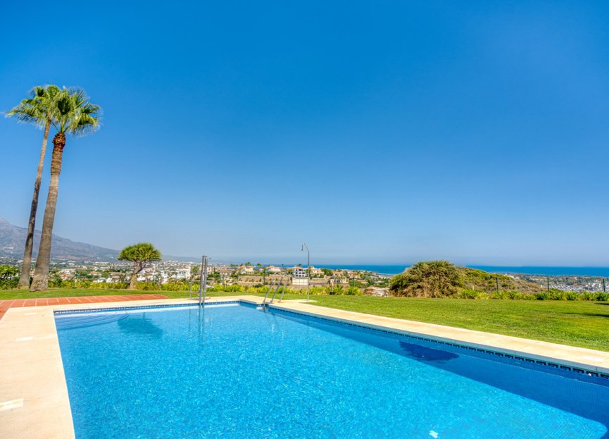 Resale - House - Townhouse - Benahavís - Benahavís Centro