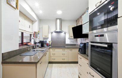 Resale - House - Townhouse - Benahavís - Benahavís Centro