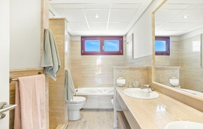 Resale - House - Townhouse - Benahavís - Benahavís Centro