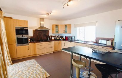 Resale - House - Detached Villa - Manilva - Manilva Centro