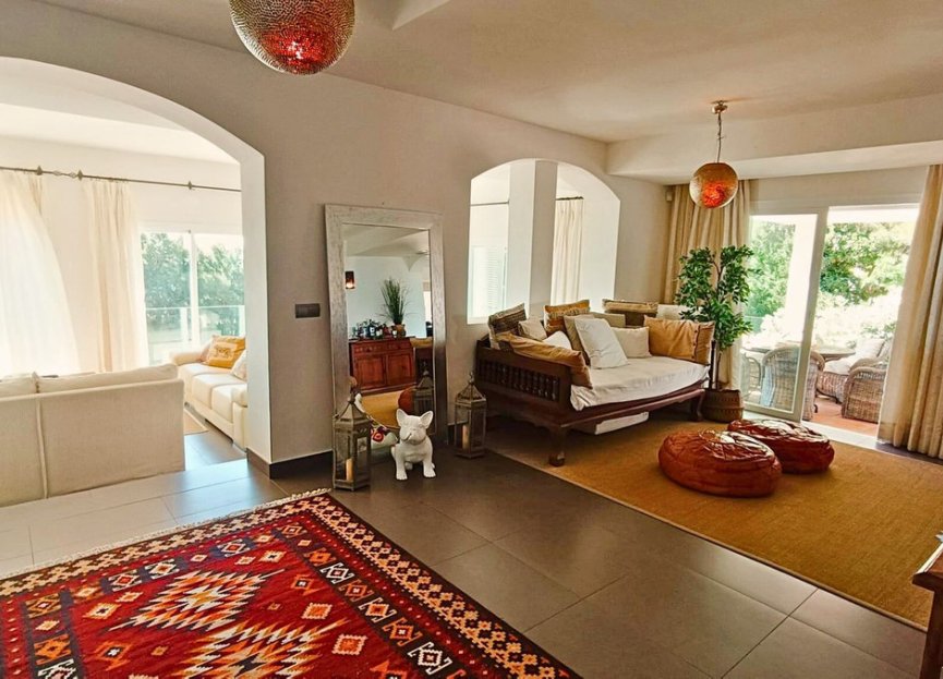 Resale - House - Detached Villa - Manilva - Manilva Centro