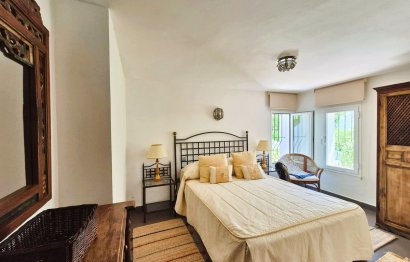 Resale - House - Detached Villa - Manilva - Manilva Centro