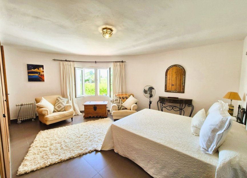 Resale - House - Detached Villa - Manilva - Manilva Centro