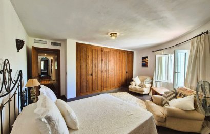 Resale - House - Detached Villa - Manilva - Manilva Centro