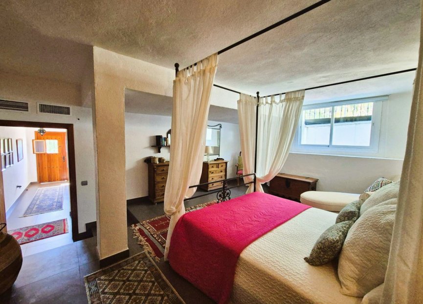 Resale - House - Detached Villa - Manilva - Manilva Centro