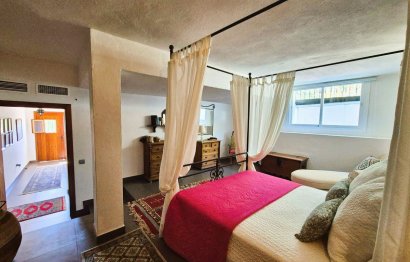 Resale - House - Detached Villa - Manilva - Manilva Centro