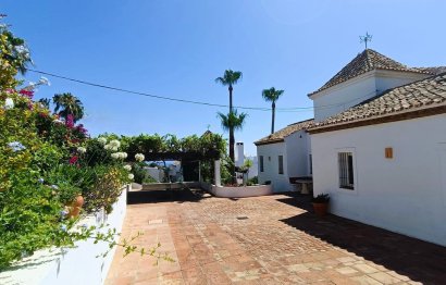 Resale - House - Detached Villa - Manilva - Manilva Centro