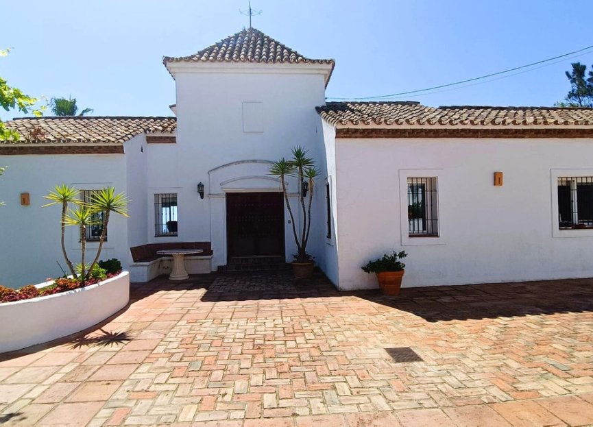 Resale - House - Detached Villa - Manilva - Manilva Centro