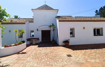 Resale - House - Detached Villa - Manilva - Manilva Centro