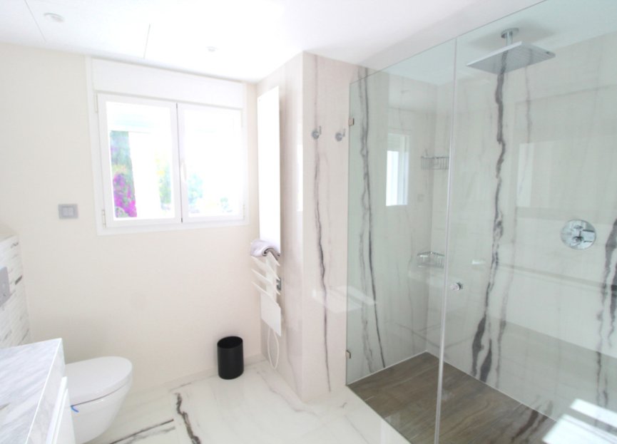 Resale - House - Detached Villa - Marbella - Nueva Andalucia