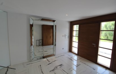 Resale - House - Detached Villa - Marbella - Nueva Andalucia