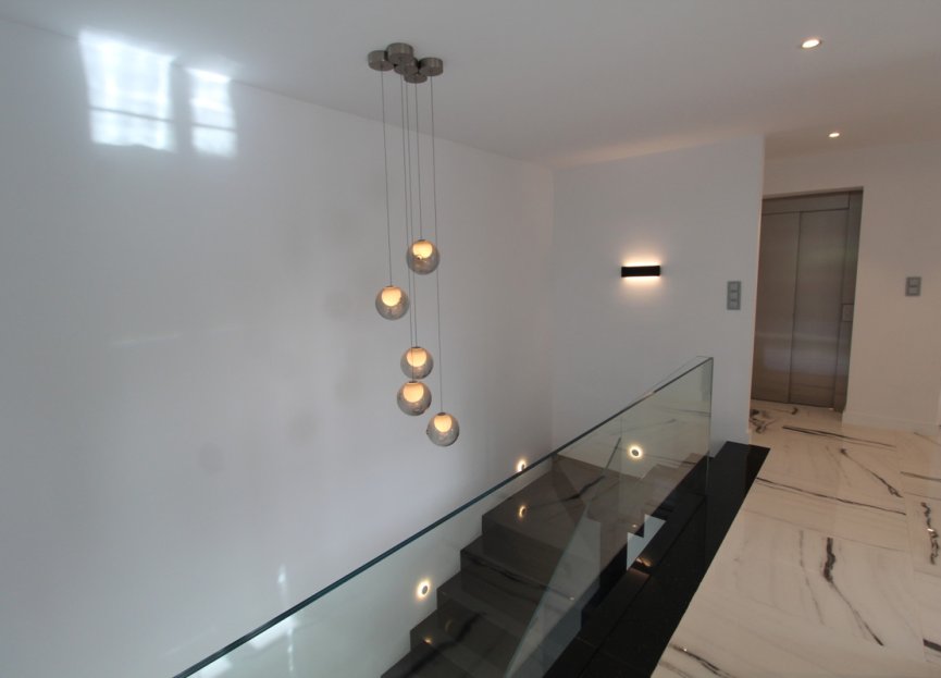 Resale - House - Detached Villa - Marbella - Nueva Andalucia