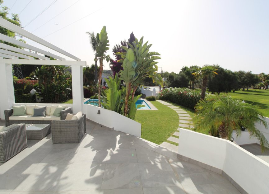 Resale - House - Detached Villa - Marbella - Nueva Andalucia