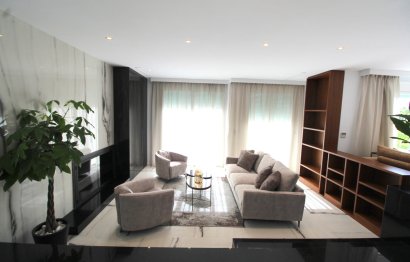 Resale - House - Detached Villa - Marbella - Nueva Andalucia