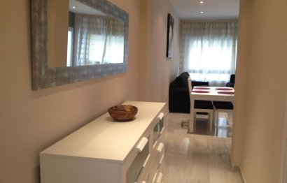 Resale - Apartment - Middle Floor Apartment - Marbella - Puerto Banús