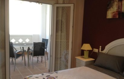 Resale - Apartment - Middle Floor Apartment - Marbella - Puerto Banús