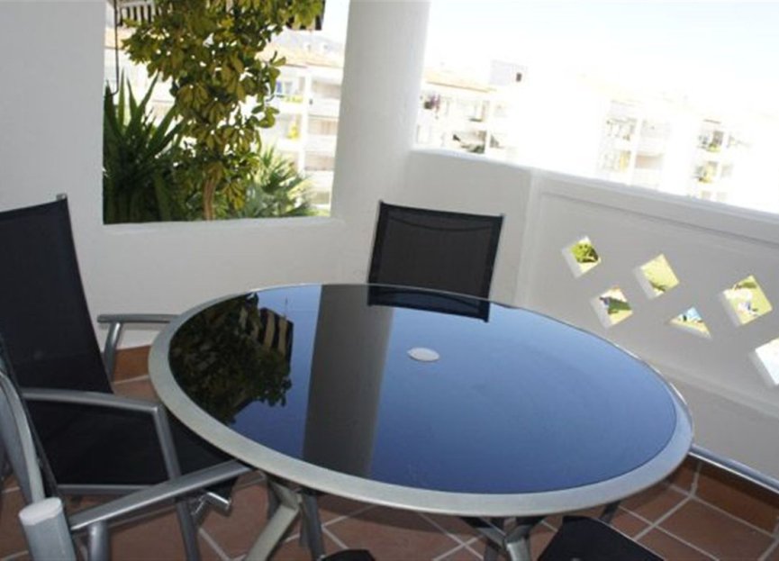 Resale - Apartment - Middle Floor Apartment - Marbella - Puerto Banús