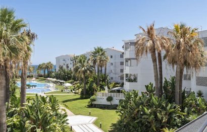 Resale - Apartment - Middle Floor Apartment - Marbella - Puerto Banús