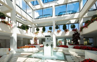 Resale - Apartment - Middle Floor Apartment - Marbella - Puerto Banús