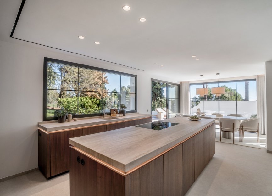 Resale - House - Semi-Detached House - Marbella - Nueva Andalucia