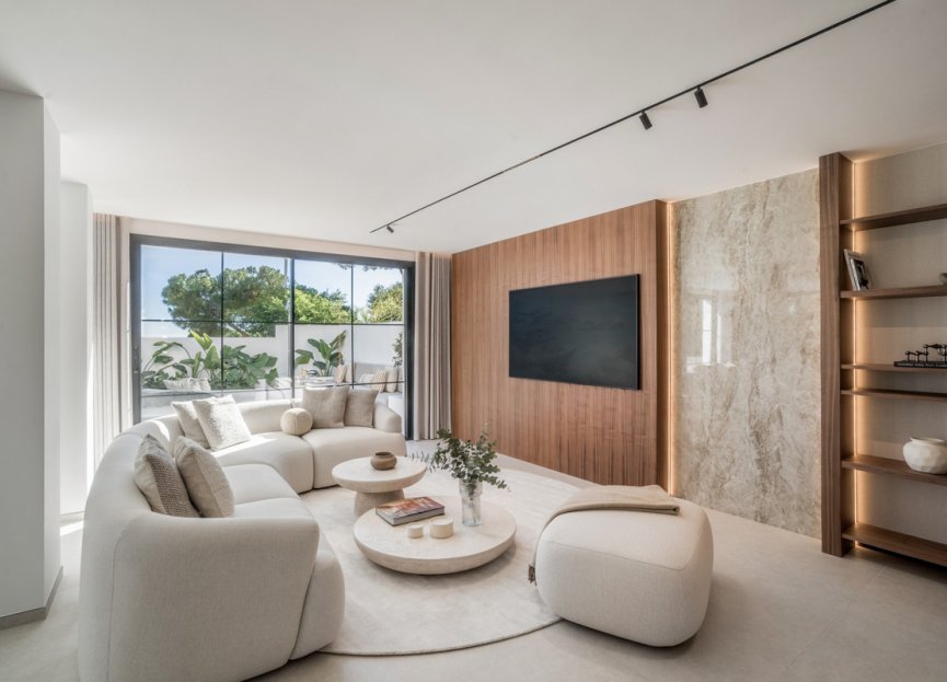 Resale - House - Semi-Detached House - Marbella - Nueva Andalucia