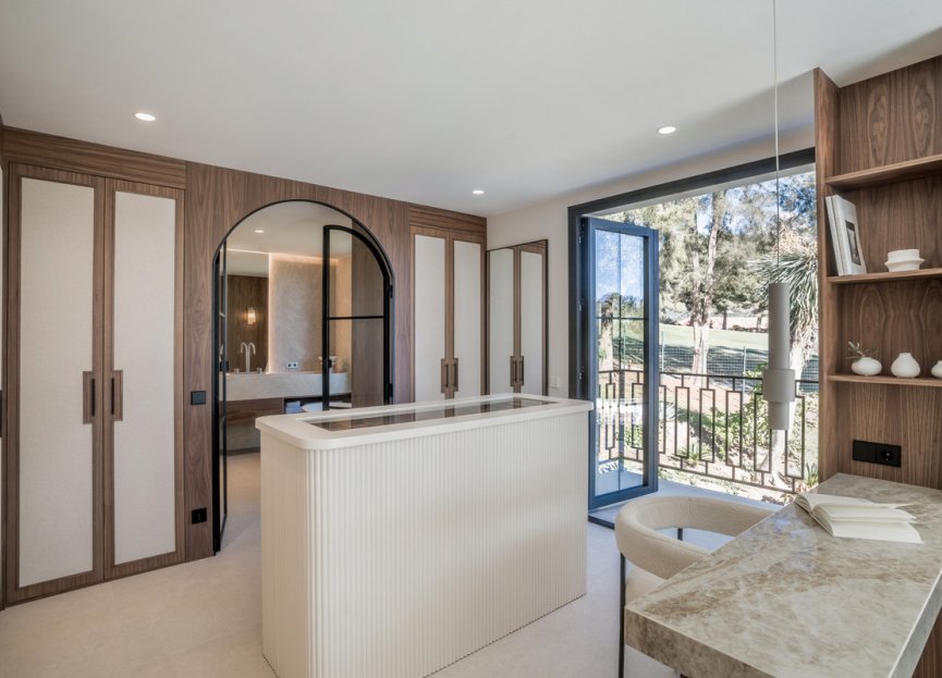 Resale - House - Semi-Detached House - Marbella - Nueva Andalucia