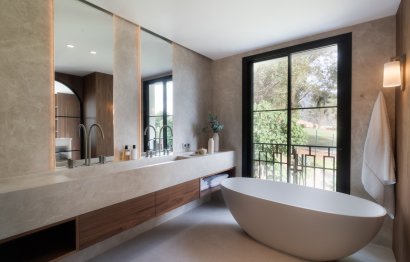 Resale - House - Semi-Detached House - Marbella - Nueva Andalucia