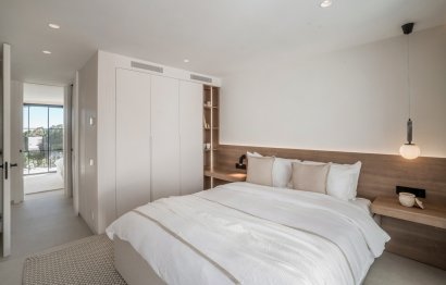 Resale - House - Semi-Detached House - Marbella - Nueva Andalucia