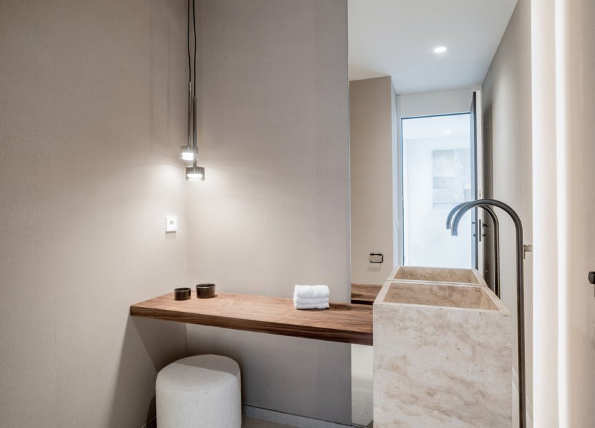 Resale - House - Semi-Detached House - Marbella - Nueva Andalucia