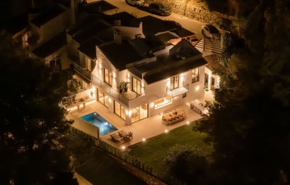 Resale - House - Semi-Detached House - Marbella - Nueva Andalucia